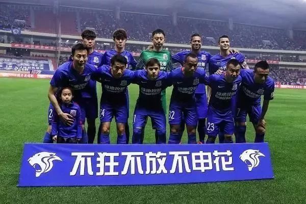 图片报：于帕梅卡诺向拜仁要2000万欧年薪+2000万签字费（《图片报》：于帕梅卡诺向拜仁索要2000万欧元年薪及2000万欧元签字费）