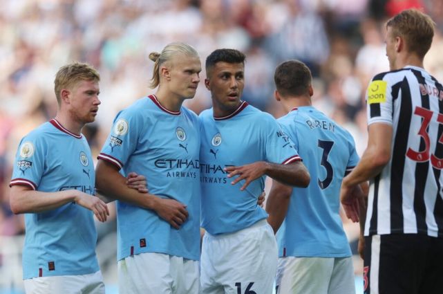 浙江男篮末节连得12分逆转辽宁（浙江男篮末节打出12-0攻势完成对辽宁的逆转）