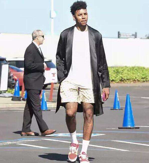 劳塔罗在意甲对29支不同球队进球，现役球员第一（劳塔罗已攻破意甲29队球门，现役球员中居首）